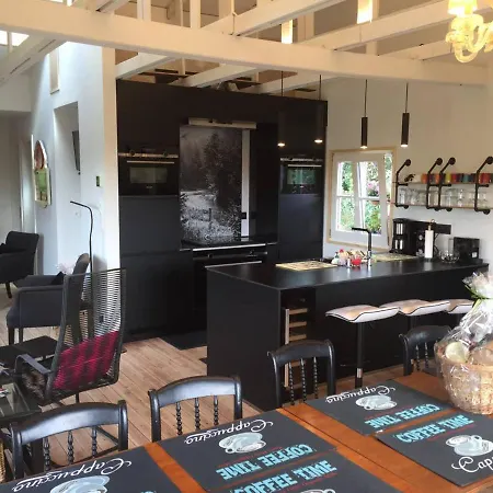 شاليه Charmant Chalet Tout Confort En Pleine Nature Avec Piscine Et Tennis ! Ronvaux