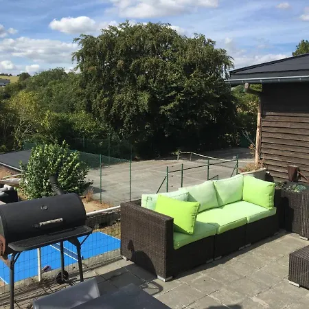 Charmant Chalet Tout Confort En Pleine Nature Avec Piscine Et Tennis ! شاليه