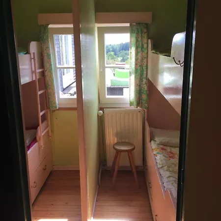 Charmant Chalet Tout Confort En Pleine Nature Avec Piscine Et Tennis ! Ronvaux
